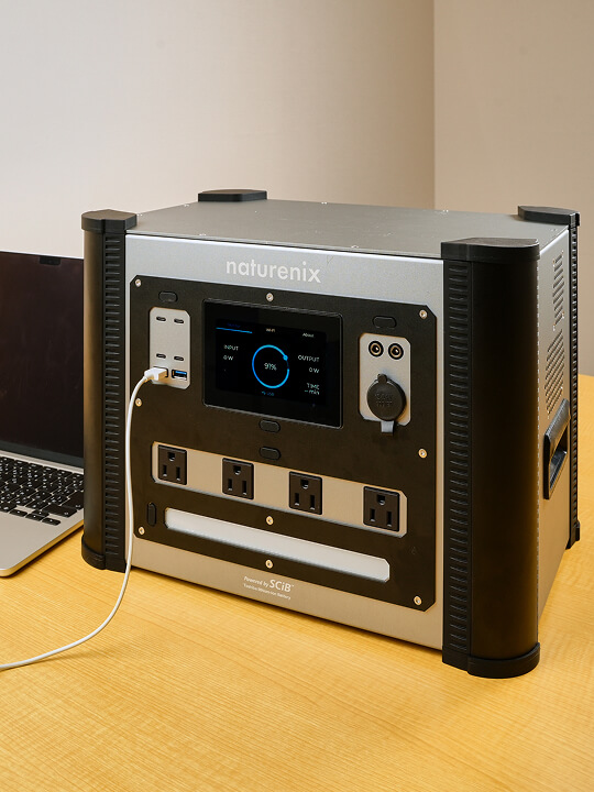 UPS（無停電電源装置）